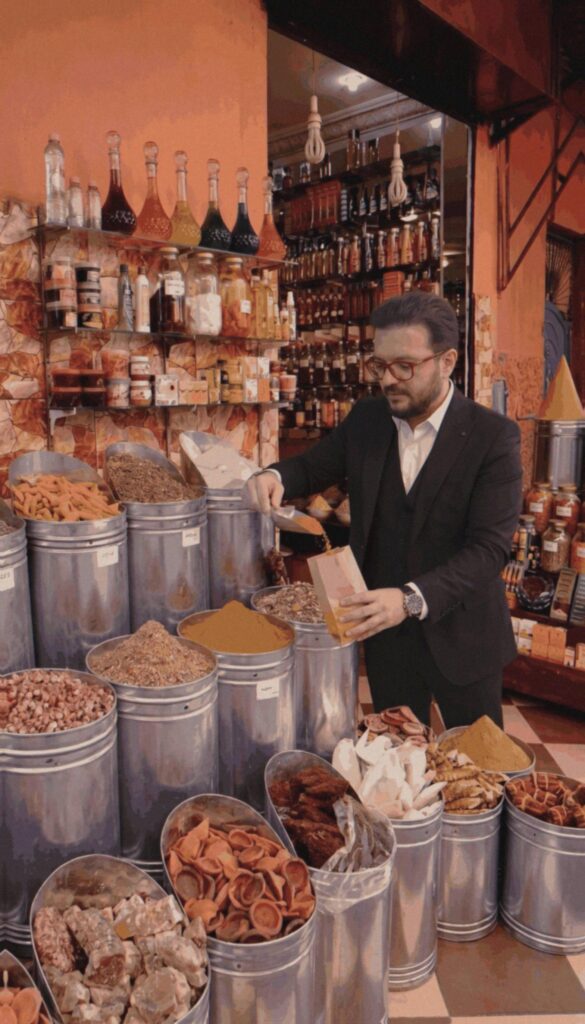 تجربه واقعی پیمان امیدی از حضور و مشاوره در صنعت عطاری