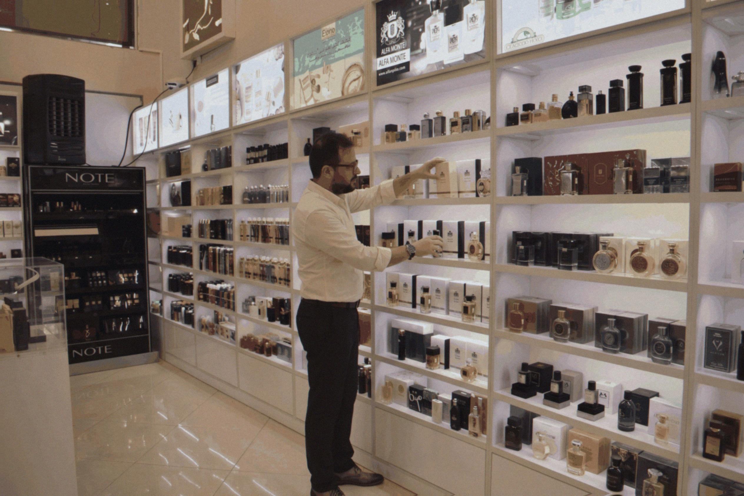 هزینه راه اندازی عطر فروشی